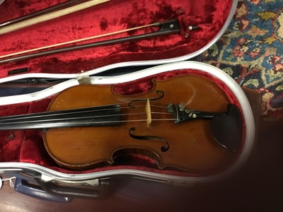 Lot 1158 - AN EARLY 20TH CENTURY VIOLIN