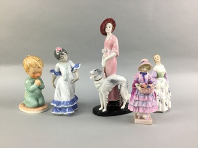 Lot 313 - A LOT OF ROYAL DOULTON, TRENTHAM, GOEBEL AND OTHER CERAMICS