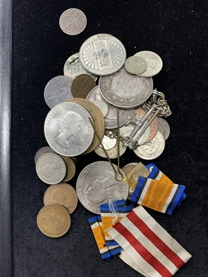 Lot 186 - A SILVER 100YD SPRINT MEDAL ALONG WITH OTHER MEDALS AND COINS