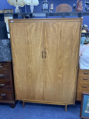 Lot 406 - A RETRO BEDROOM SUITE