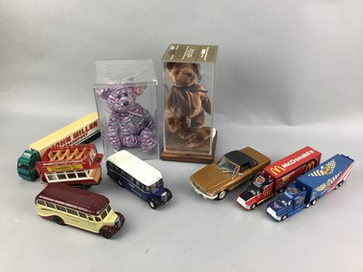 Lot 436 - A LOT OF TOYS INCLUDING BEANIE BABIES AND MODEL VEHICLES