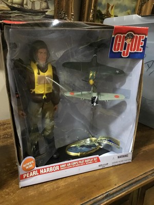 Lot 440 - A LOT OF TOYS INCLUDING THUNDERBIRDS AND G.I JOE