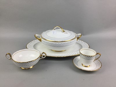 Lot 469 - A ROYAL CHELSEA PART TEA AND DINNER SERVICE