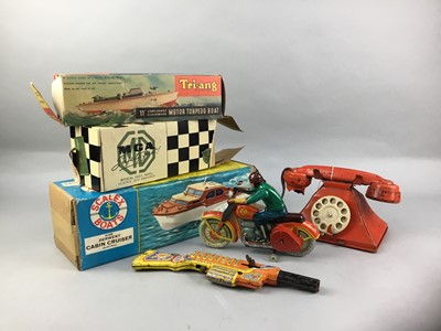 Lot 450 - A LOT OF TIN PLATE TOYS