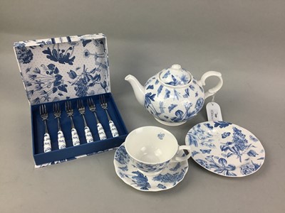 Lot 484 - A PORTMERION BOTANIC BLUE PATTERN TEA SERVICE AND OTHER ITEMS