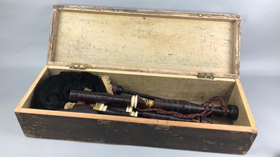 Lot 519 - A SET OF TURNED WOODEN BAGPIPES