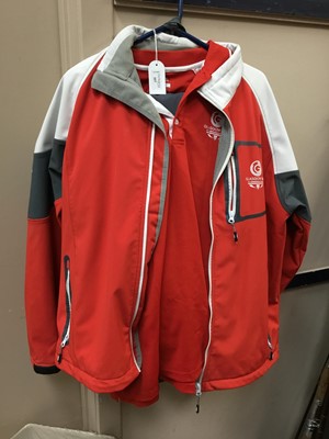 Lot 557 - A GLASGOW 2014 XX COMMONWEALTH GAMES VOLUNTEERS UNIFORM