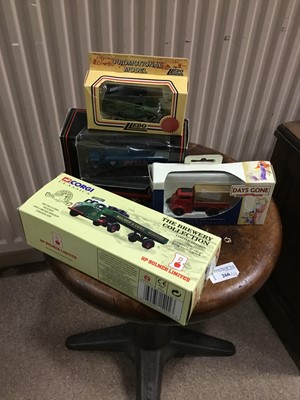 Lot 560 - A LOT OF DIE-CAST VEHICLES