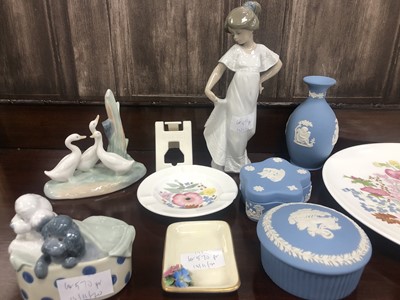 Lot 570 - A SMALL GROUP OF WEDGWOOD BLUE JASPER AND OTHERS