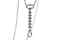 Lot 347 - EDWARDIAN DIAMOND AND AQUAMARINE NECKLET with...