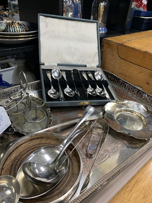 Lot 580 - A LOT OF SILVER AND PLATED WARE