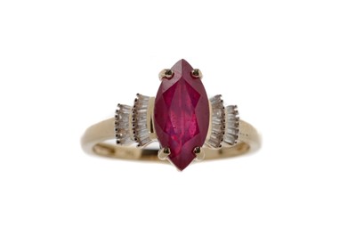 Lot 384 - A RUBY AND DIAMOND RING