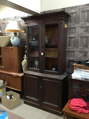 Lot 452A - A 20TH CENTURY MAHOGANY DRESSER