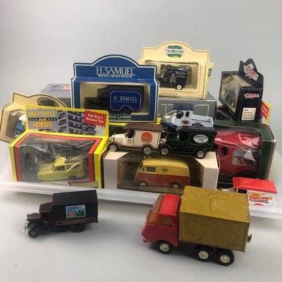 Lot 60 - A COLLECTION OF BOXED AND LOOSE MODEL VEHICLES