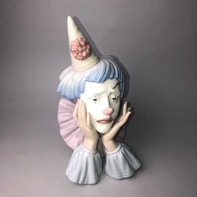 Lot 77 - A LLADRO BUST OF A CLOWN