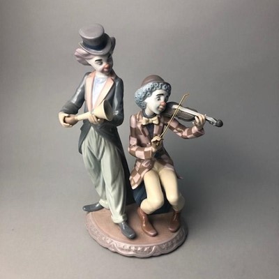 Lot 78 - A LLADRO FIGURE GROUP OF TWO CLOWNS