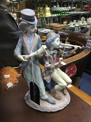 Lot 78 - A LLADRO FIGURE GROUP OF TWO CLOWNS