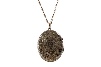 Lot 446 - A NINE CARAT GOLD BELCHER CHAIN AND A METAL LOCKET