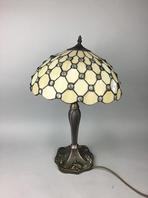 Lot 296 - A TIFFANY STYLE TABLE LAMP