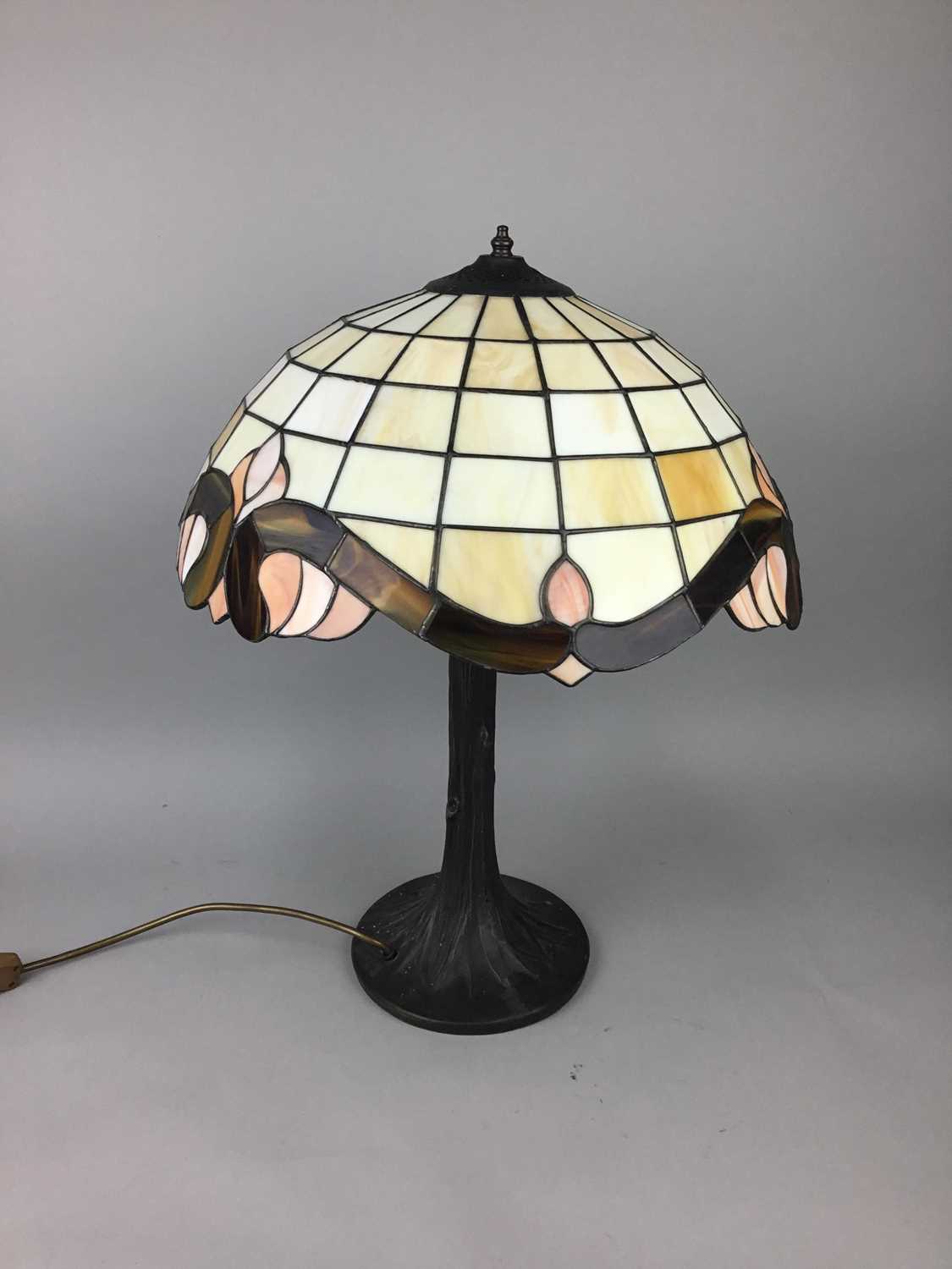 Lot 212 - A TIFFANY STYLE TABLE LAMP