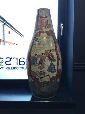 Lot 100 - A LARGE JAPANESE CERAMIC VASE