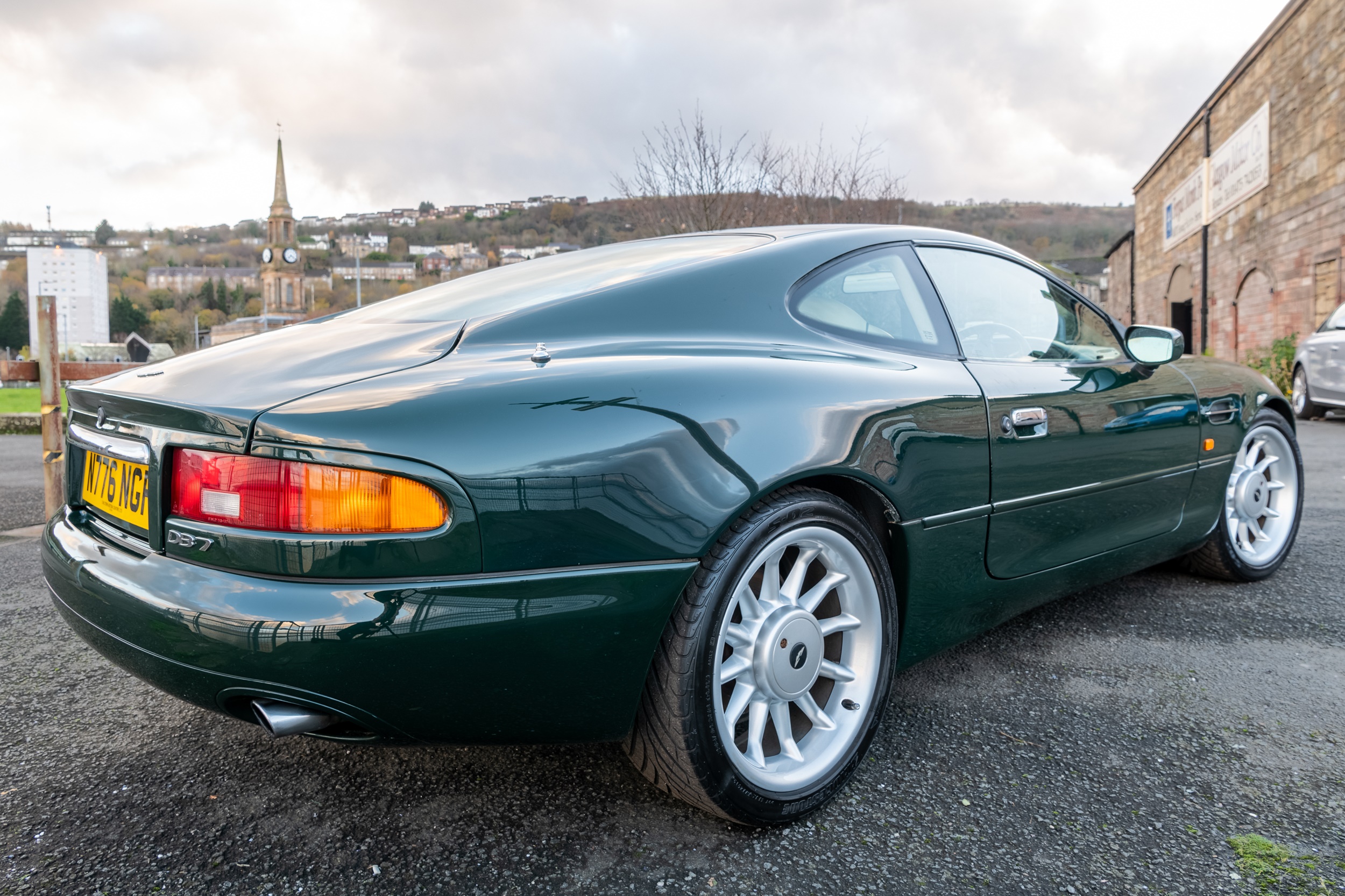 Lot 1 - A 1995 ASTON MARTIN DB7 3.2 COUPE MOTOR CAR