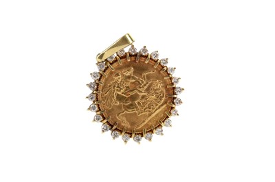 Lot 25 - A SOVEREIGN PENDANT DATED 1914
