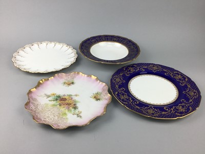 Lot 174 - AN ADDERLEY SOUP TERRINE AND COVER ALONG WITH OTHER ADDERLEY DINNER WARE AND DOULTON PLATES