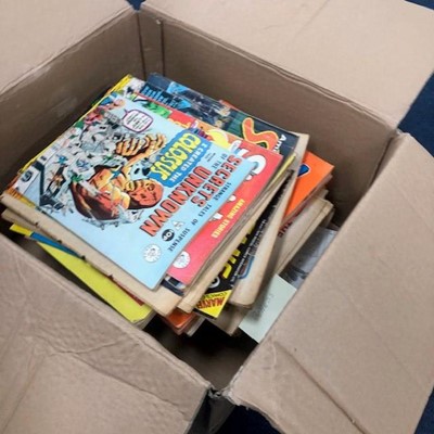Lot 92 - A COLLECTION OF THE BEANO AND OTHER COMICS