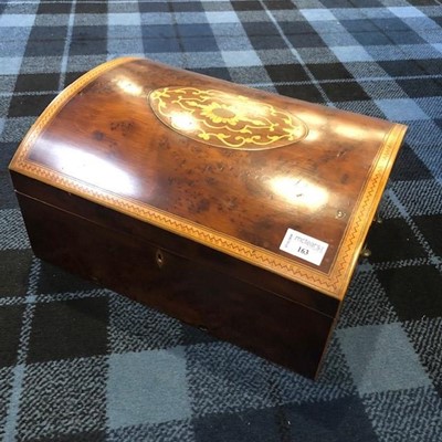 Lot 163 - A 20TH CENTURY INLAID BOX