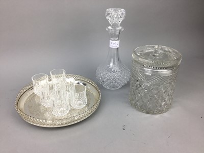 Lot 259 - A GLASS LIQUEUR SET ON TRAY AND OTHER GLASSWARE