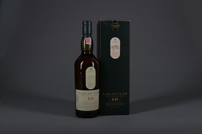 Lot 1494 - LAGAVULIN AGED 16 YEARS WHITE HORSE DISTILLERS