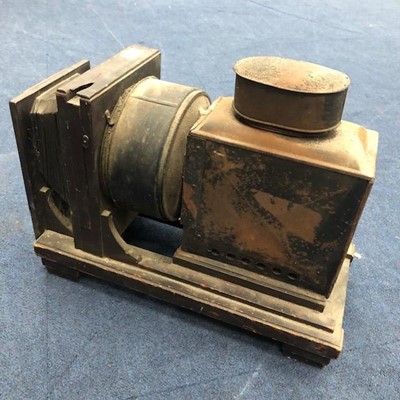 Lot 213 - A VICTORIAN MAGIC LANTERN