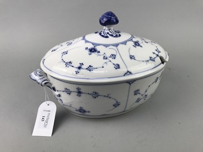 Lot 143 - A ROYAL COPENHAGEN BLUE AND WHITE TUREEN WITH LID AND WADE WHIMSIES AND OTHER CERAMICS