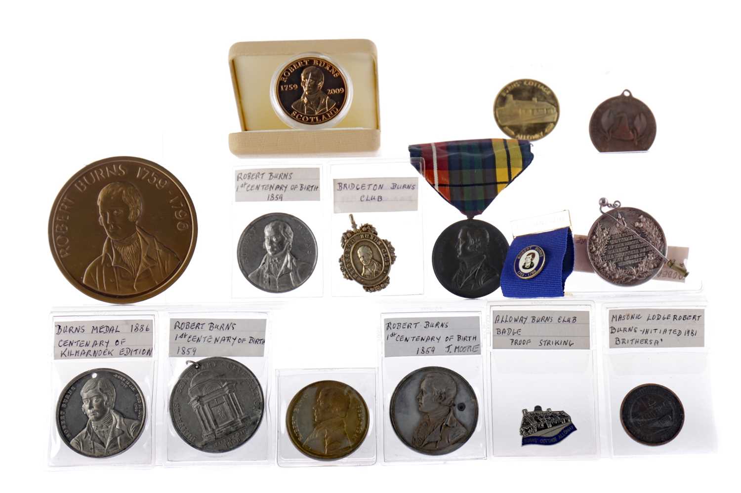 Lot 1625 - A COLLECTION OF ROBERT BURNS TOKENS AND MEDALS