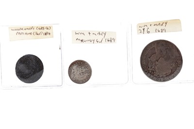 Lot 139 - A COLLECTION OF WILLIAM & MARY (1689-1694) COINS