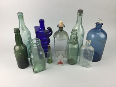 Lot 424 - A LOT OF PHARMACEUTICAL AND OTHER BOTTLES