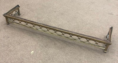 Lot 435 - A 20TH CENTURY BRASS FIRE FENDER