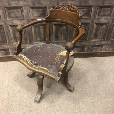 Lot 445 - A 20TH CENTURY OAK CAPTAIN'S SWIVEL CHAIR