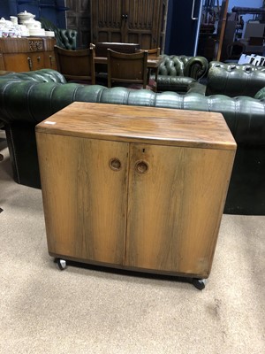 Lot 568 - A RETRO DANISH DRINKS CABINET