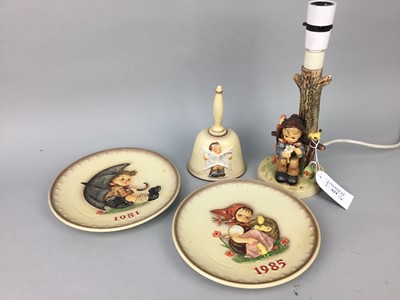 Lot 624 - A LOT OF HUMMEL FIGURES AND OTHER HUMMEL ITEMS