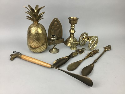 Lot 645 - A LOT OF BRASS WARE