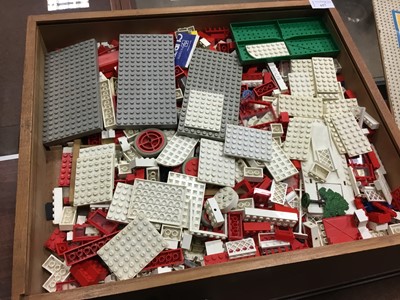 Lot 657 - A RETRO LEGO SYSTEM SET