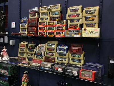 Lot 721 - A COLLECTION OF BOXED MODEL VEHICLES