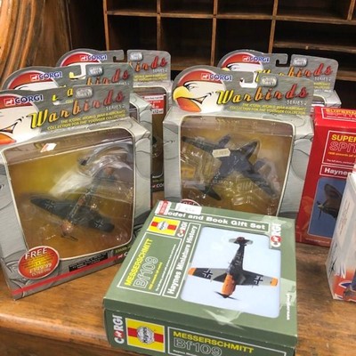 Lot 85A - A COLLECTION OF MODEL PLANES INCLUDING CORGI AND SOME PAPER PLANES