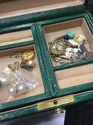 Lot 699 - A LOT OF COSTUME AND OTHER JEWELLERY