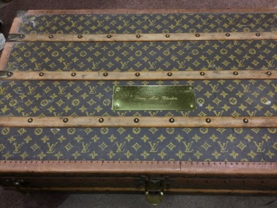 Lot 1667 - AN EARLY 20TH CENTURY LOUIS VUITTON TRAVEL TRUNK
