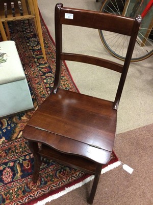 Lot 819 - A MAHOGANY LIBRARY CHAIR