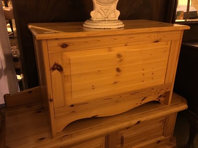 Lot 811 - A PINE BLANKET CHEST AND A PINE HALL SEAT