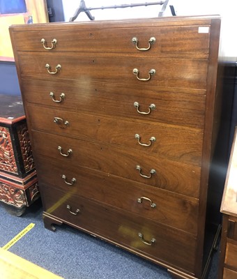Lot 1670 - AN EARLY 20TH CENTURY CHEST OF DRAWERS